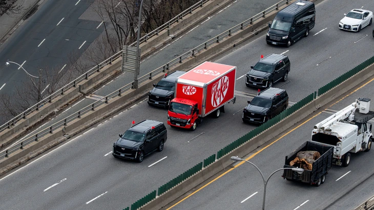 KitKat 'biến nguy thành cơ', điều đoàn xe SUV hộ tống sô cô la sau vụ 12 tấn kẹo bị cướp KitKat 'biến nguy thành cơ', điều đoàn xe SUV hộ tống sô cô la sau vụ 12 tấn kẹo bị cướp