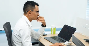 Lãi suất lên cao, các thương vụ IPO ngành bán lẻ đang chịu 'áp lực kép'