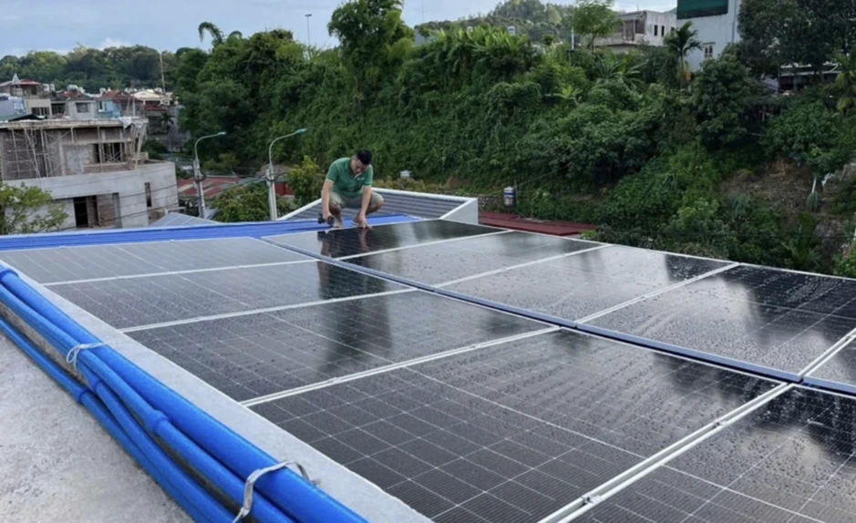 Lắp điện mặt trời mái nhà, hộ kinh doanh giảm 20 triệu đồng tiền điện mỗi tháng Lắp điện mặt trời mái nhà, hộ kinh doanh giảm 20 triệu đồng tiền điện mỗi tháng