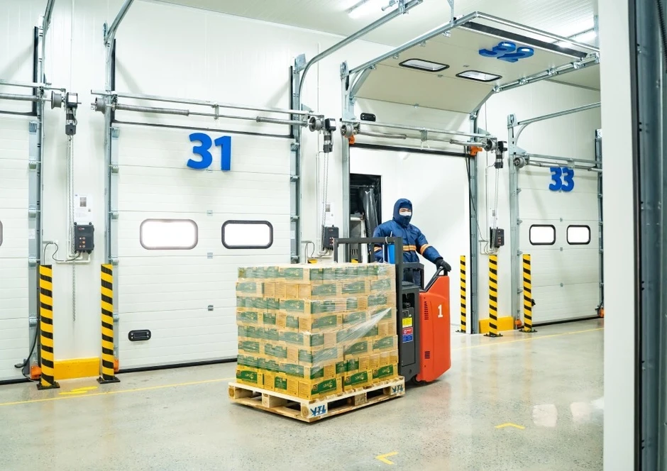 Lắp pin mặt trời, dùng xe điện để 'xanh hóa' nhà kho - Báo TinVina Lắp pin mặt trời, dùng xe điện để 'xanh hóa' nhà kho - Báo TinVina