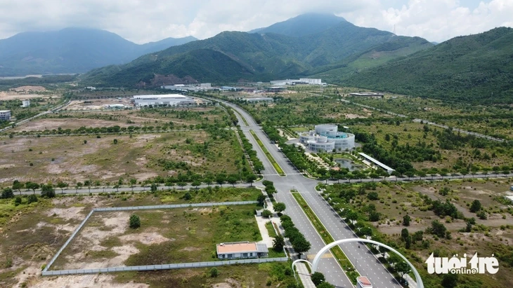 Lộ diện 3 ông lớn đầu tư chục ngàn tỉ vào 3 vị trí Khu thương mại tự do Đà Nẵng Lộ diện 3 ông lớn đầu tư chục ngàn tỉ vào 3 vị trí Khu thương mại tự do Đà Nẵng