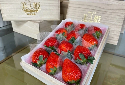 Loại quả bán đầy chợ Việt được Nhật Bản phù phép thành 'kim cương': Giá hơn 8 triệu đồng/quả, chuyên quà biếu tặng, mất tới 13 năm để tạo ra