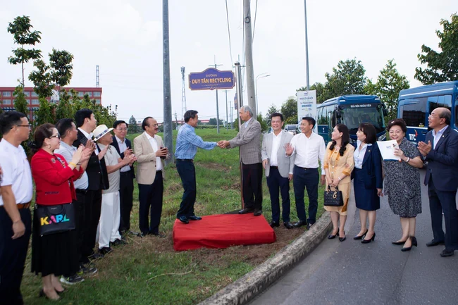 Loạt tên đường độc lạ xuất hiện: Có Kềm Nghĩa, Đặng Văn Thành, OCB, An Phước - Pierre Cardin, Tập đoàn Đại Dũng Loạt tên đường độc lạ xuất hiện: Có Kềm Nghĩa, Đặng Văn Thành, OCB, An Phước - Pierre Cardin, Tập đoàn Đại Dũng