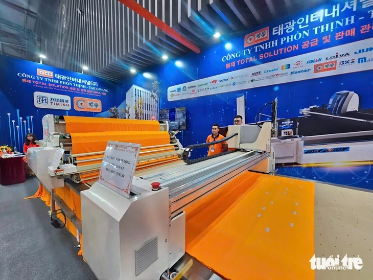 Loạt thương hiệu dệt may quốc tế đổ bộ TP.HCM, phô diễn công nghệ sản xuất mới nhất Loạt thương hiệu dệt may quốc tế đổ bộ TP.HCM, phô diễn công nghệ sản xuất mới nhất