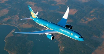 Lợi nhuận Vietnam Airlines giảm sau kiểm toán, tiết lộ thu nhập tăng mạnh của lãnh đạo