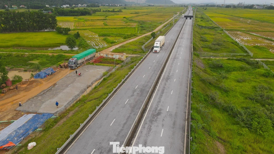 Lượng xe đi cao tốc qua Thanh Hóa, Nghệ An, Hà Tĩnh bất ngờ giảm