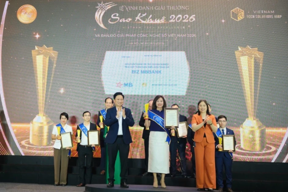 MB nhận giải thưởng Sao Khuê lần thứ 8 với 3 chiến thắng từ BIZ MBBank - Báo TinVina MB nhận giải thưởng Sao Khuê lần thứ 8 với 3 chiến thắng từ BIZ MBBank - Báo TinVina