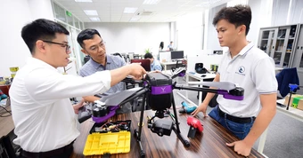 Mở cửa cho sản xuất drone