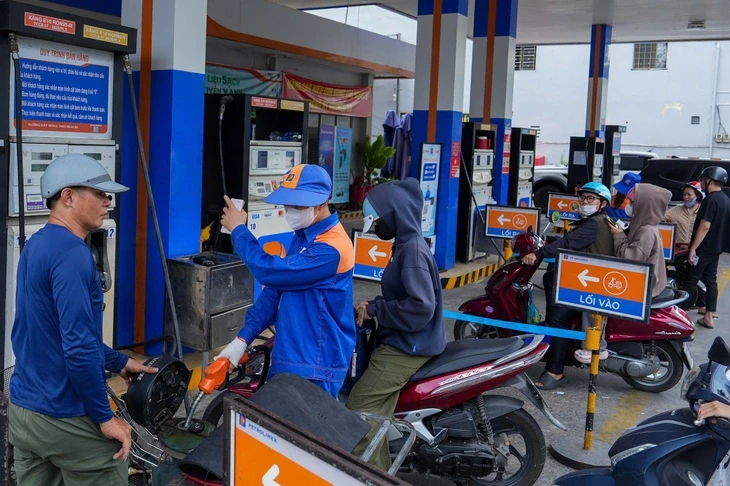 Mong triển khai xăng E10 theo lộ trình linh hoạt hơn, hài hòa lợi ích môi trường và nhu cầu sử dụng Mong triển khai xăng E10 theo lộ trình linh hoạt hơn, hài hòa lợi ích môi trường và nhu cầu sử dụng