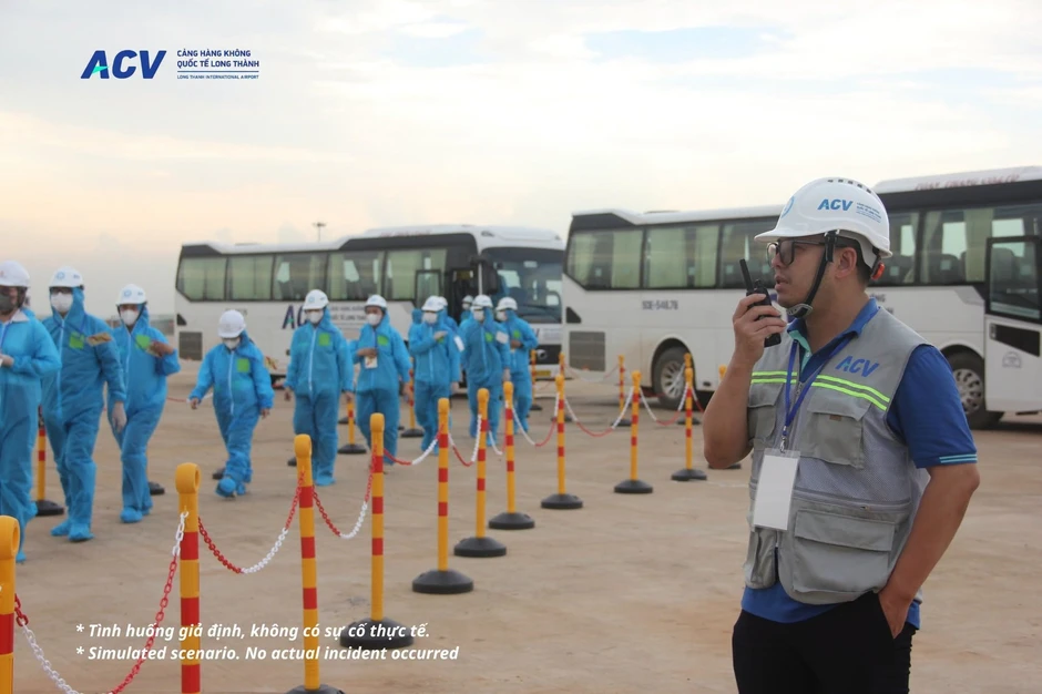 Một chuyến bay đặc biệt vừa hạ cánh tại sân bay Long Thành: Hàng loạt lực lượng lập tức vào vị trí, mọi thứ đều được lên kế hoạch tỉ mỉ Một chuyến bay đặc biệt vừa hạ cánh tại sân bay Long Thành: Hàng loạt lực lượng lập tức vào vị trí, mọi thứ đều được lên kế hoạch tỉ mỉ