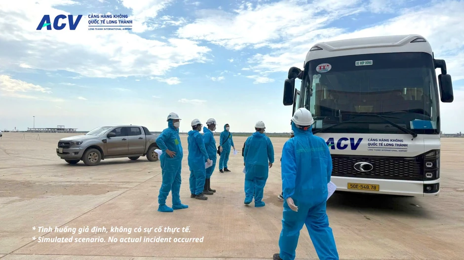 Một chuyến bay đặc biệt vừa hạ cánh tại sân bay Long Thành: Hàng loạt lực lượng lập tức vào vị trí, mọi thứ đều được lên kế hoạch tỉ mỉ Một chuyến bay đặc biệt vừa hạ cánh tại sân bay Long Thành: Hàng loạt lực lượng lập tức vào vị trí, mọi thứ đều được lên kế hoạch tỉ mỉ