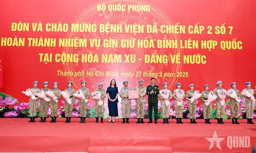 Một máy bay khổng lồ sải cánh dài 52m, cao gần 17m vừa đáp Tân Sơn Nhất, không thấy trên web theo dõi chuyến bay, làm nhiệm vụ đặc biệt liên quan Việt Nam Một máy bay khổng lồ sải cánh dài 52m, cao gần 17m vừa đáp Tân Sơn Nhất, không thấy trên web theo dõi chuyến bay, làm nhiệm vụ đặc biệt liên quan Việt Nam