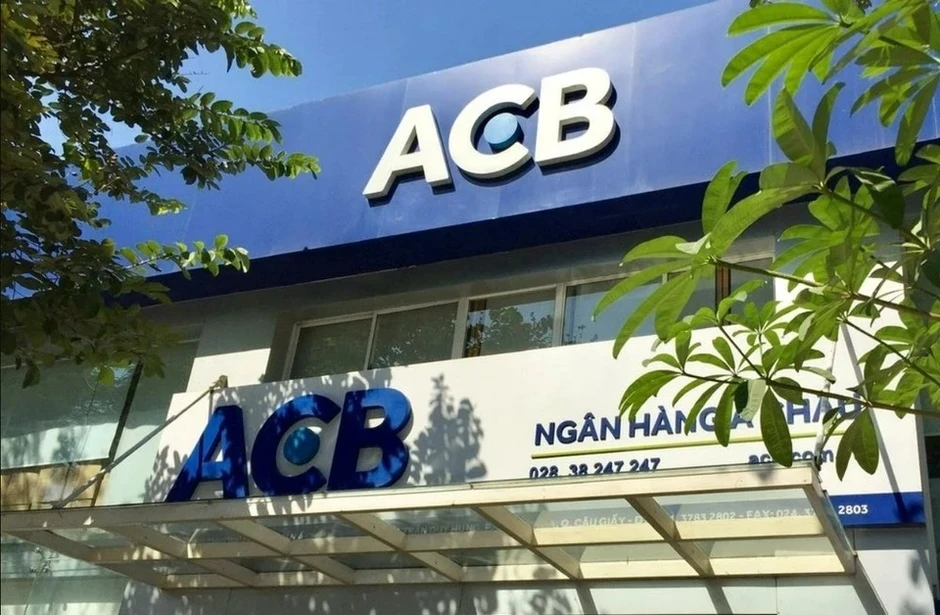 Một ngân hàng lớn vừa tăng phí dịch vụ thẻ Một ngân hàng lớn vừa tăng phí dịch vụ thẻ