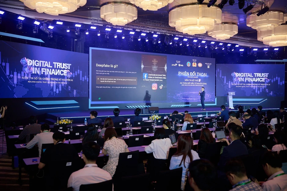 Một nhân viên tài chính đã ‘tự nguyện’ chuyển 25 triệu USD cho kẻ lừa đảo chỉ sau cuộc họp qua Zoom: Chuyên gia Hiếu PC cảnh báo hiểm họa trong kỷ nguyên AI Một nhân viên tài chính đã ‘tự nguyện’ chuyển 25 triệu USD cho kẻ lừa đảo chỉ sau cuộc họp qua Zoom: Chuyên gia Hiếu PC cảnh báo hiểm họa trong kỷ nguyên AI