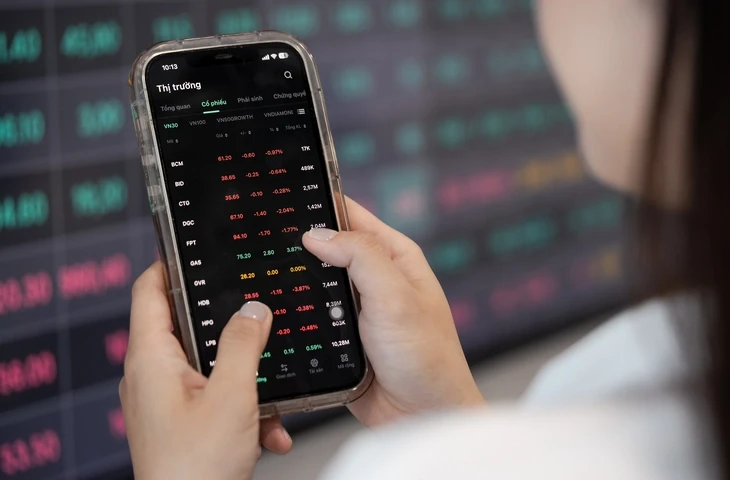 Ngày buồn của chứng khoán Việt: 1 đại gia rời danh sách tỉ phú, có người mất hơn tỉ USD