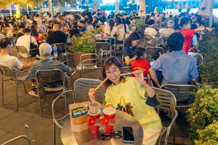 Nghỉ lễ 4 ngày là 'mùa vàng' của ngành dịch vụ đô thị Nghỉ lễ 4 ngày là 'mùa vàng' của ngành dịch vụ đô thị