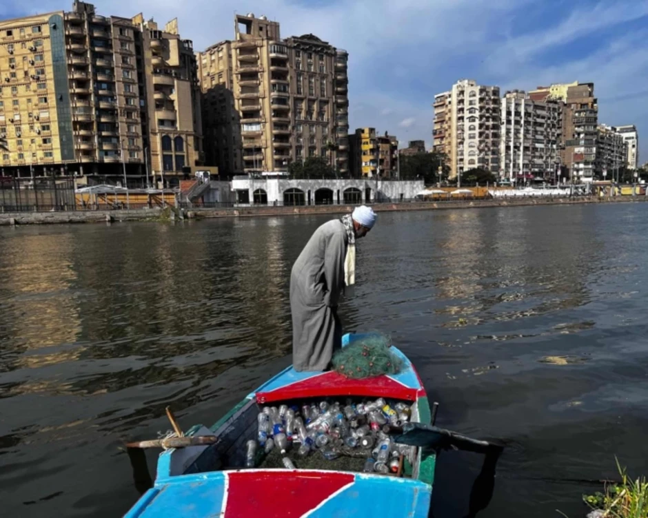 Ngư dân sông Nile đổi sang 'săn' rác nhựa bởi quá ít cá - Báo TinVina Ngư dân sông Nile đổi sang 'săn' rác nhựa bởi quá ít cá - Báo TinVina