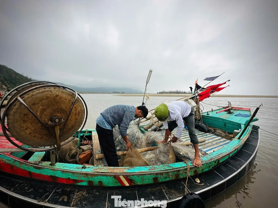 Ngư dân trúng 'lộc biển' đầu năm, thu tiền triệu mỗi ngày Ngư dân trúng 'lộc biển' đầu năm, thu tiền triệu mỗi ngày