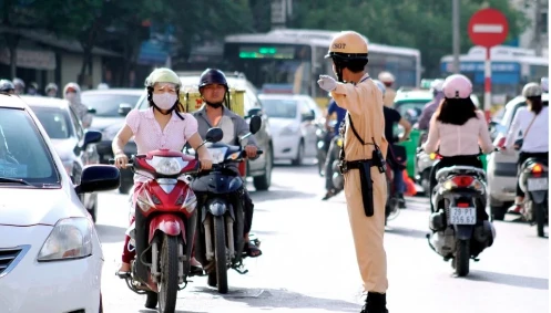 Người tham gia giao thông chú ý: Vượt PHẢI kiểu này có thể bị phạt lên tới 22 triệu đồng Người tham gia giao thông chú ý: Vượt PHẢI kiểu này có thể bị phạt lên tới 22 triệu đồng