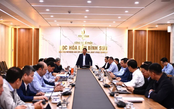Nhà máy lọc dầu Dung Quất vận hành cao độ, có nguồn nguyên liệu nhập từ 2 tập đoàn Mỹ Nhà máy lọc dầu Dung Quất vận hành cao độ, có nguồn nguyên liệu nhập từ 2 tập đoàn Mỹ