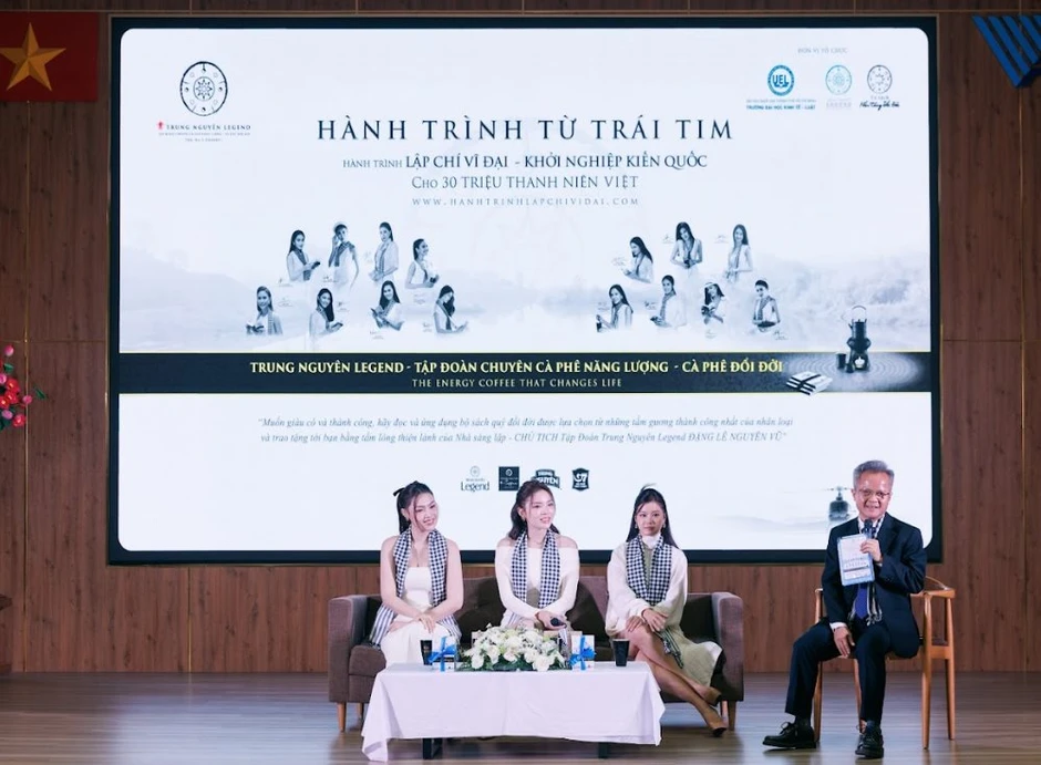 Nhật ký Hành trình từ trái tim: Học và đọc: Căn cốt để người trẻ vươn xa Nhật ký Hành trình từ trái tim: Học và đọc: Căn cốt để người trẻ vươn xa