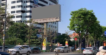 Nhiều bảng quảng cáo tại TP.HCM 'đột ngột' bị tê liệt khai thác kinh doanh