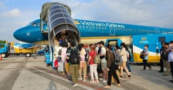 Nhiều chuyến bay đến điểm du lịch kỳ nghỉ lễ 30-4, 1-5 đã  gần hết vé, giá ra sao?