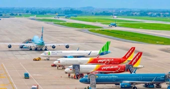 Nhiều chuyến bay Việt Nam - Trung Đông bị hủy, giá nhiên liệu hàng không tăng mạnh