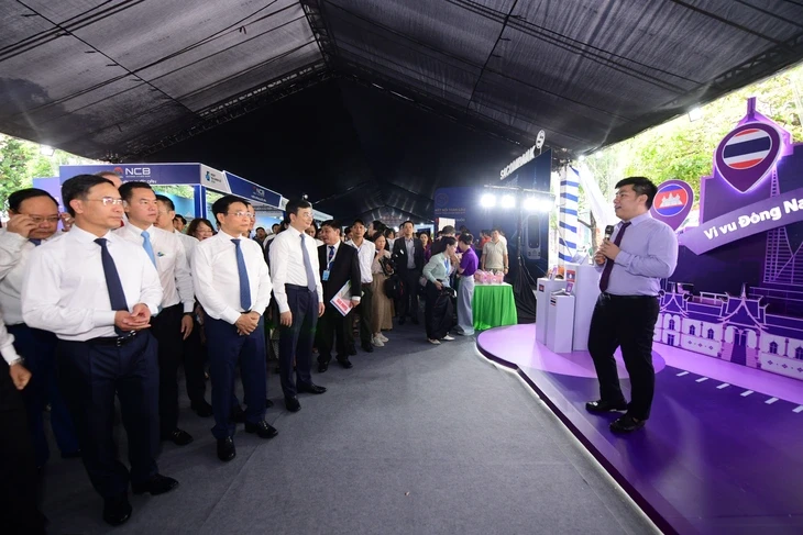 Nhiều công nghệ thanh toán không tiền mặt thu hút sự chú ý tại Ngày Tài chính số