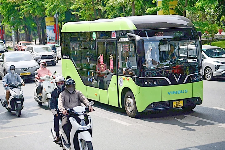 Nhiều gửi gắm cho xe buýt miễn phí Nhiều gửi gắm cho xe buýt miễn phí