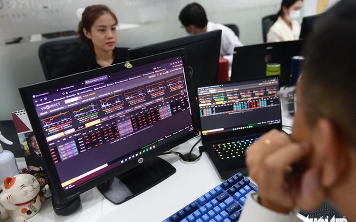 Nhộn nhạo 'chuyên gia', hội nhóm chứng khoán: Ngậm đắng vì tin 'giá dầu vượt 500 USD/thùng' Nhộn nhạo 'chuyên gia', hội nhóm chứng khoán: Ngậm đắng vì tin 'giá dầu vượt 500 USD/thùng'