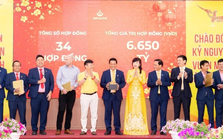 Những cụ ông, cụ bà U90 vẫn là chủ tịch, tổng giám đốc công ty niêm yết trên sàn