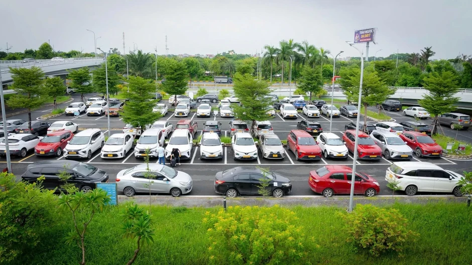 Nội Bài chịu đánh giá 1 sao sau khi đổi điểm đón xe công nghệ Nội Bài chịu đánh giá 1 sao sau khi đổi điểm đón xe công nghệ