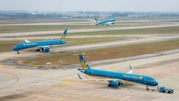 'Nút thắt cổ chai' của Vietnam Airlines 'Nút thắt cổ chai' của Vietnam Airlines