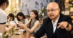 Ông Đặng Lê Nguyên Vũ tặng sách và cà phê miễn phí cho khách hàng tại TP.HCM, áp dụng duy nhất 1 ngày, giới hạn số lượng người được tặng