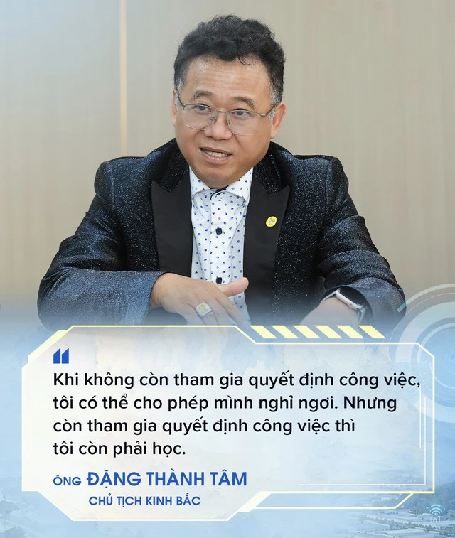 Ông Đặng Thành Tâm kể chuyện 60 tuổi vẫn đi học tại Harvard, Stanford vì bị sợ tụt hậu… mong muốn ngày nào đó có thể cử cùng lúc 10 robot Đặng Thành Tâm đi họp thay mình Ông Đặng Thành Tâm kể chuyện 60 tuổi vẫn đi học tại Harvard, Stanford vì bị sợ tụt hậu… mong muốn ngày nào đó có thể cử cùng lúc 10 robot Đặng Thành Tâm đi họp thay mình