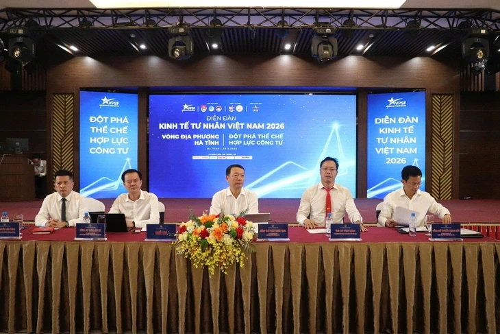 Ông Nguyễn Cảnh Hồng: Cần biến Khu kinh tế Vũng Áng thành không gian thử nghiệm cho tư nhân Ông Nguyễn Cảnh Hồng: Cần biến Khu kinh tế Vũng Áng thành không gian thử nghiệm cho tư nhân