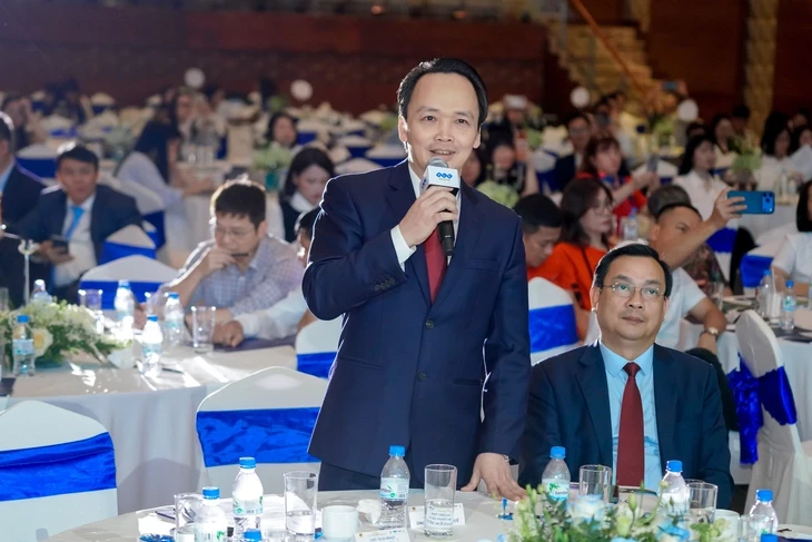 Ông Trịnh Văn Quyết có phải là Chủ tịch Hội đồng quản trị FLC? Ông Trịnh Văn Quyết có phải là Chủ tịch Hội đồng quản trị FLC?