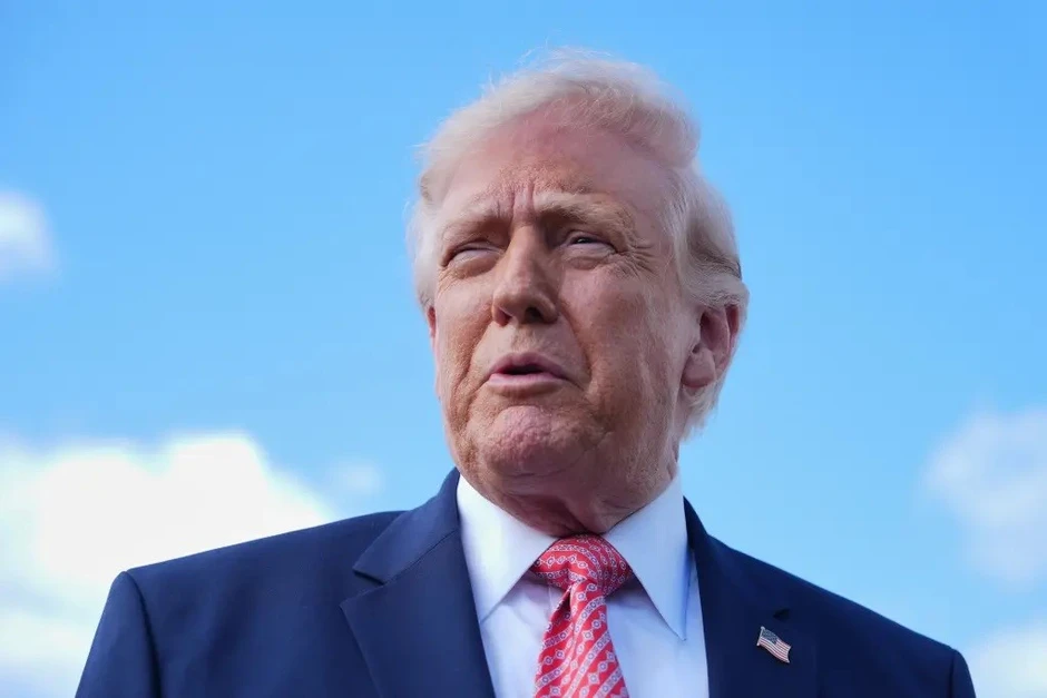 Ông Trump tính đổi tên Hormuz thành ‘eo biển Mỹ’ hoặc mang tên mình sau khi đánh bật Iran Ông Trump tính đổi tên Hormuz thành ‘eo biển Mỹ’ hoặc mang tên mình sau khi đánh bật Iran