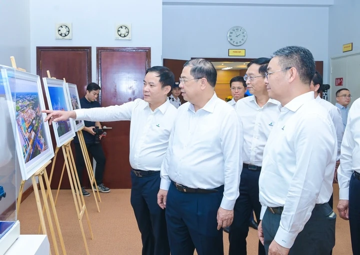 Petrovietnam đóng góp quan trọng vào ổn định kinh tế vĩ mô Petrovietnam đóng góp quan trọng vào ổn định kinh tế vĩ mô