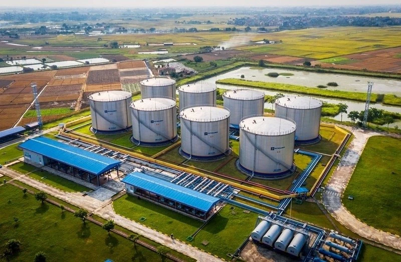 PGS.TS Đinh Trọng Thịnh: Nếu nâng dự trữ xăng dầu của Việt Nam từ 30 ngày lên 90 ngày, điều gì sẽ xảy ra? PGS.TS Đinh Trọng Thịnh: Nếu nâng dự trữ xăng dầu của Việt Nam từ 30 ngày lên 90 ngày, điều gì sẽ xảy ra?
