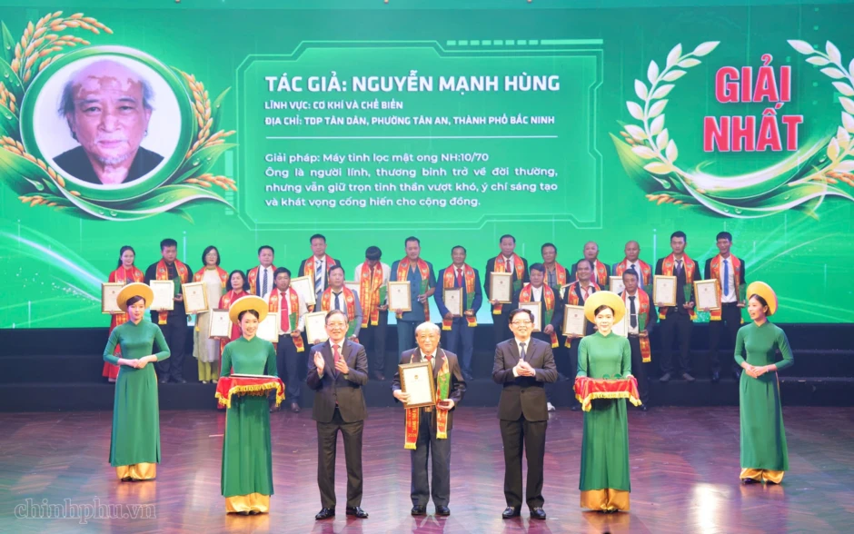 Phát hiện một máy bay không người lái chạy tốc độ 150 km/h, sải cánh 10m, thực hiện một nhiệm vụ cực quan trọng Phát hiện một máy bay không người lái chạy tốc độ 150 km/h, sải cánh 10m, thực hiện một nhiệm vụ cực quan trọng