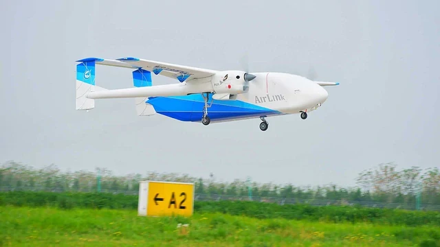 Phát hiện một máy bay không người lái di chuyển tại láng giềng Việt Nam với tốc độ 310 km/h, đi xa tới 2.360 km, thực hiện nhiệm vụ quan trọng