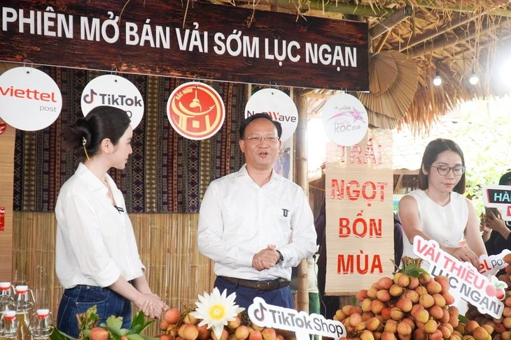 Phó chủ tịch tỉnh livestream bán vải thiều sớm, 'mát tay' chốt đơn hơn 31 tấn