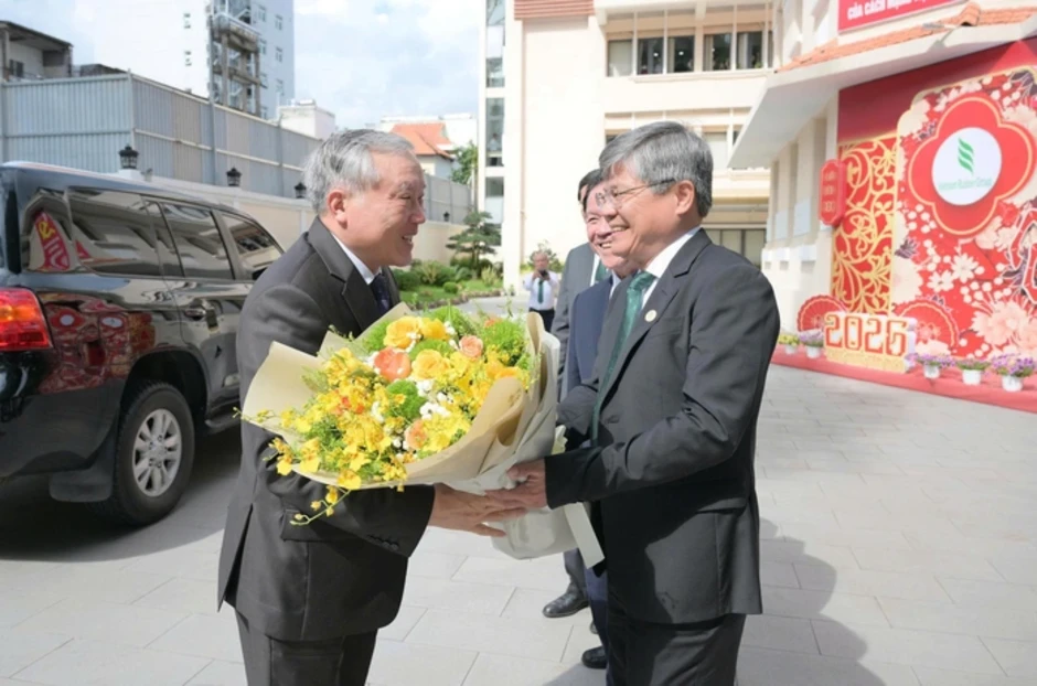 Phó Thủ tướng Thường trực Nguyễn Hòa Bình thăm và làm việc tại VRG Phó Thủ tướng Thường trực Nguyễn Hòa Bình thăm và làm việc tại VRG