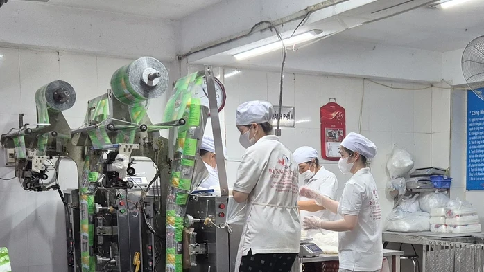 Phường Tân Sơn giữ nguyên mức phạt "khủng" với thương hiệu bún tươi Nguyễn Bính Phường Tân Sơn giữ nguyên mức phạt "khủng" với thương hiệu bún tươi Nguyễn Bính