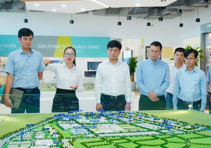 Quảng Ngãi ra Hải Phòng học cách bứt tốc kinh tế biển Quảng Ngãi ra Hải Phòng học cách bứt tốc kinh tế biển