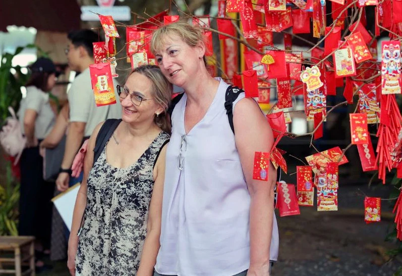 'Quay xe' Thái Lan, khách châu Âu lần đầu bay charter đến Việt Nam vào mùa hè 'Quay xe' Thái Lan, khách châu Âu lần đầu bay charter đến Việt Nam vào mùa hè