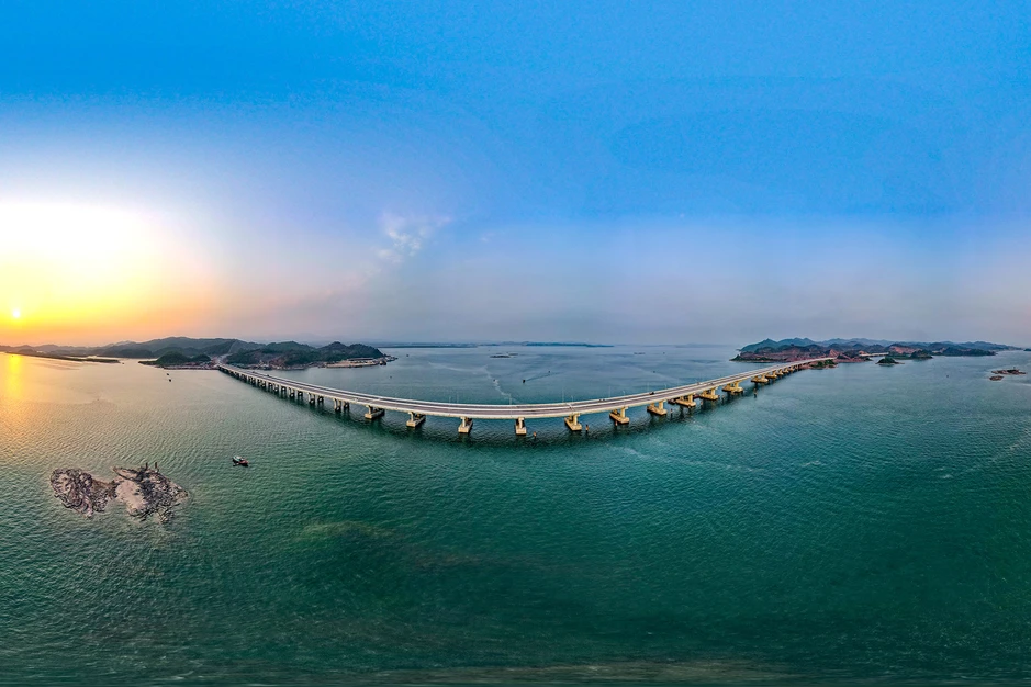 Quyết liệt, quyết đoán của Quảng Ninh nhằm tăng trưởng vượt bậc 13% Quyết liệt, quyết đoán của Quảng Ninh nhằm tăng trưởng vượt bậc 13%
