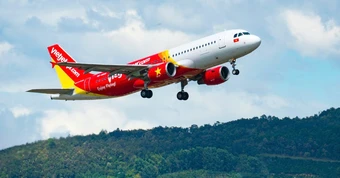 Sân bay Liên Khương đóng cửa, hành khách các hãng bay  được hỗ trợ ra sao?